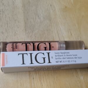 TIGI Luxe Lipgloss Peach Nude Shine Style Superficial